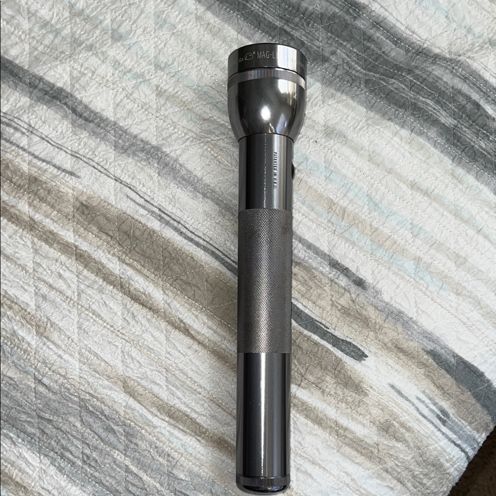 Maglite Silver Flashlight